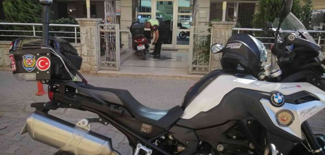Trafik Polisinin Dikkati Sayesinde Çalıntı Motosiklet Bir Günde Bulundu