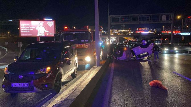 Beylikdüzü E-5 Kara Yolunda Zincirleme Trafik Kazası: 4 Yaralı