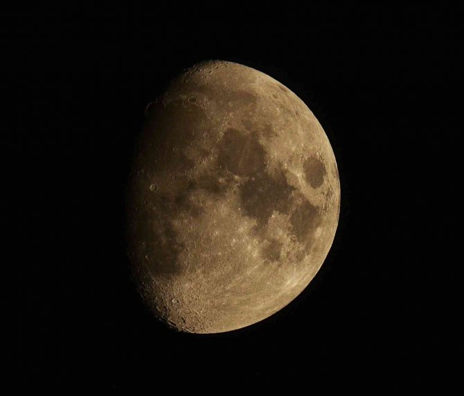 Bitlis’te ‘Şişkin Ay’ Hayran Bıraktı