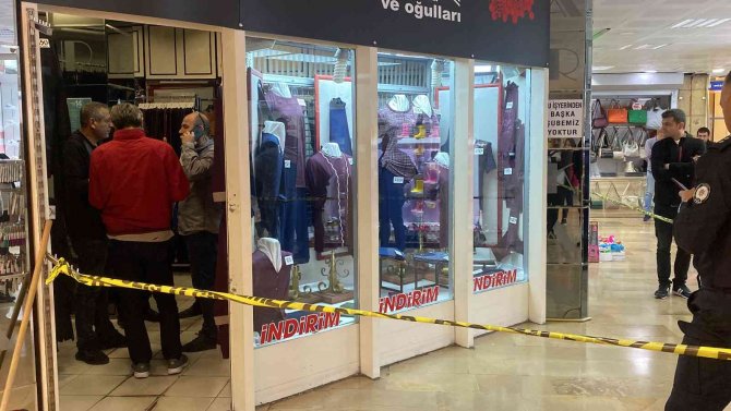 Çalıştığı İş Yerinde Ölü Bulundu