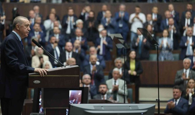 Cumhurbaşkanı Erdoğan: “Dürüstsen, Samimiysen Çözümü Yasa Değil Anayasa Düzeyinde Sağlayalım"