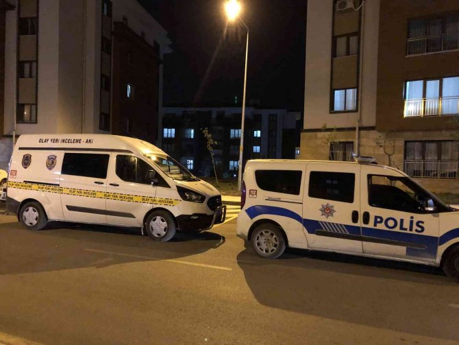 Elazığ’da 4’üncü Kattan Düşen Kadın Yaralandı
