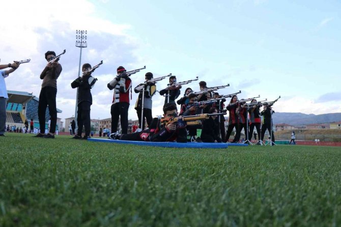 Erzincan’da Amatör Spor Haftası, Renkli Görüntülere Sahne Oldu