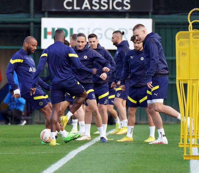 Fenerbahçe, Aek Larnaca Maçına Hazır
