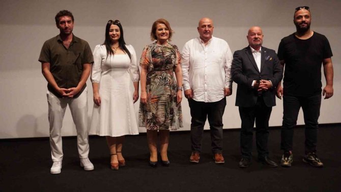 "Leyla Hanım" Altın Portakal’da İzleyiciyle Buluştu