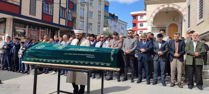 Arnavutköy’de Çıkan Yangında Ölen Otizmli Çocuk Son Yolculuğuna Uğurlandı