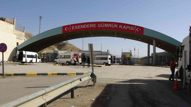 Başkan Çoğaç: “İ̇ranlı Turistlerin Kimlikle Günübirlik Yüksekova’da Alışverişlerini Yapması İçin Çalışma Başlattık”