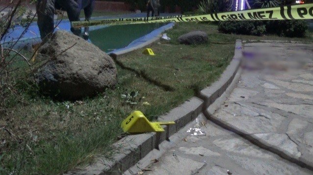 İ̇zmir’de İki Grup Arasında Köpek Kavgası: Bir Kişi Cam Şişe İle Boğazından Yaralandı