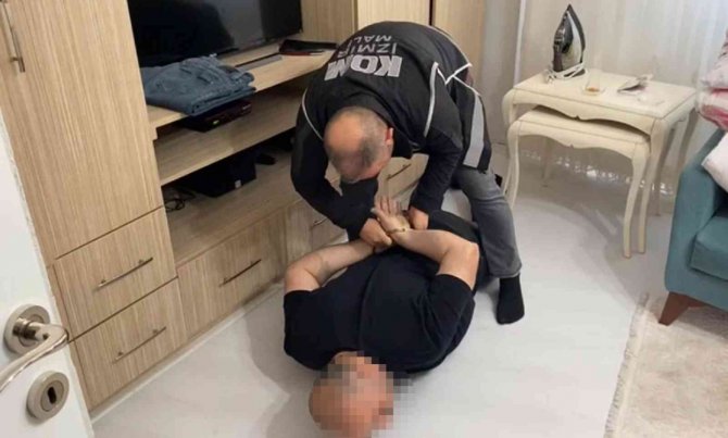İ̇zmir Polisinden Tefeci Operasyonu: 12 Gözaltı