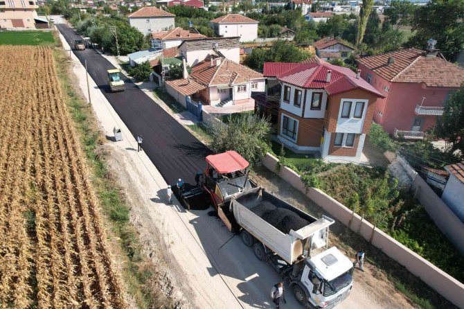 Suluova Belediyesi 3 Ayda 25 Kilometre Yolu Asfaltladı