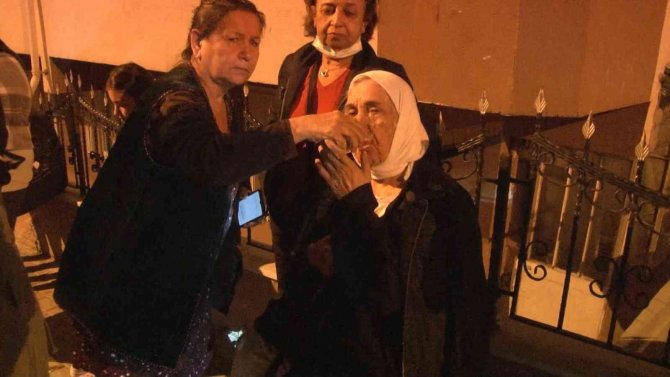 Küçükçekmece’de 14 Katlı Binada Çıkan Yangın Büyük Paniğe Neden Oldu
