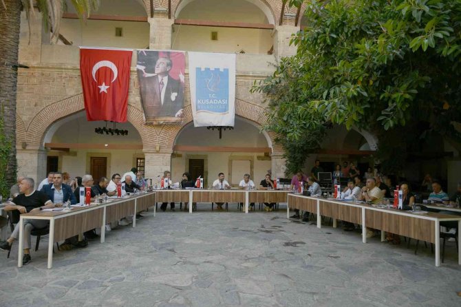 Kuşadası Belediyesi Deniz Canlıları Tanıtım Merkezi Kuruyor