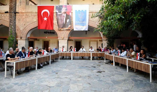 Kuşadası Kent Meydanı Projesi İçin Geri Sayım Başladı