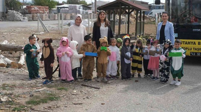 Beslenme Noktalarındaki Hayvanlara Mama Bıraktılar