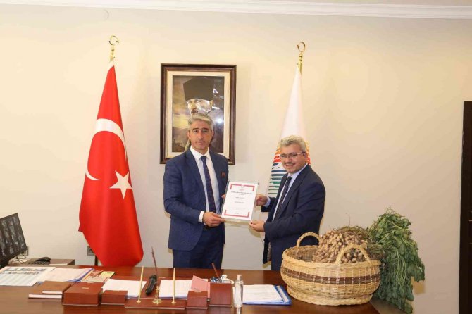 Marmaris’in Yer Fıstığı Coğrafi İşaret Aldı