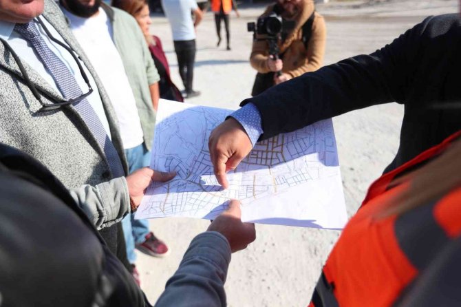 Merkezefendi’de Üst Yapı Hızla Sürüyor