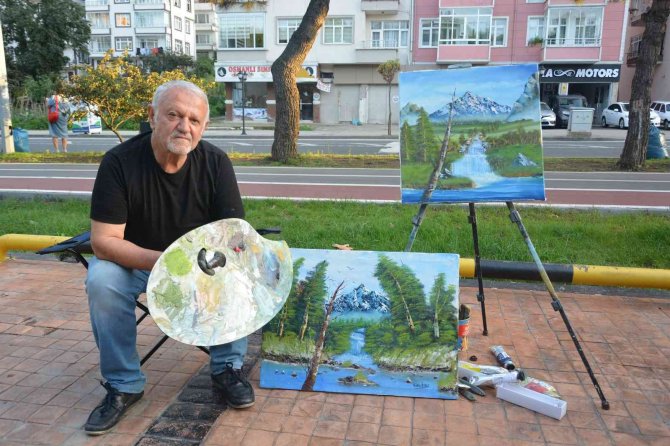 50 Yıldır Hayallerini Tuvale Resmediyor