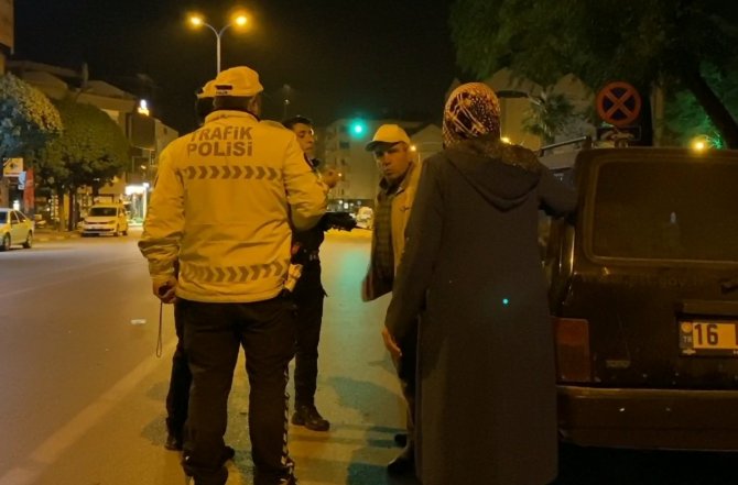 Polisin Sürücü İle İmtihanı Kamerada