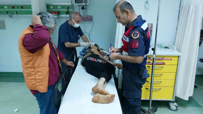 Fındık Bahçesinde Uçurumdan Yuvarlandılar: 2 Yaralı