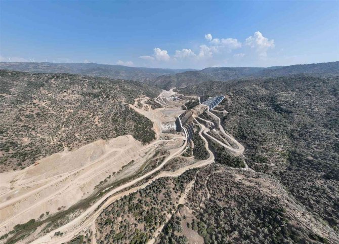Sarıçay Barajı’nda Gövde Dolgusu İmalatına Başlandı
