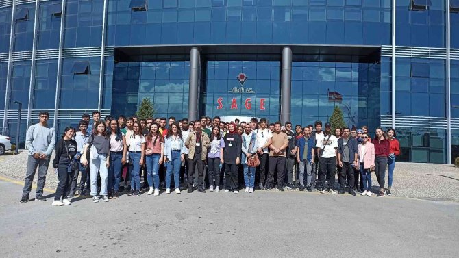 Sbtü Öğrencileri Sektörün Devlerini Yerinde İnceledi