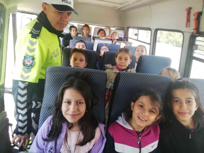 Tavşanlı’da 206 Öğrenciye Güvenli Trafik Kullanımı Eğitimi