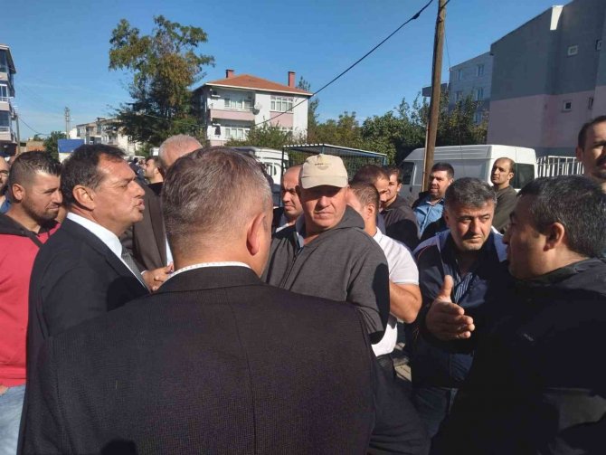 Pazar Yerleri Değiştirilen Pazarcılar Belediyeyi Protesto Etti