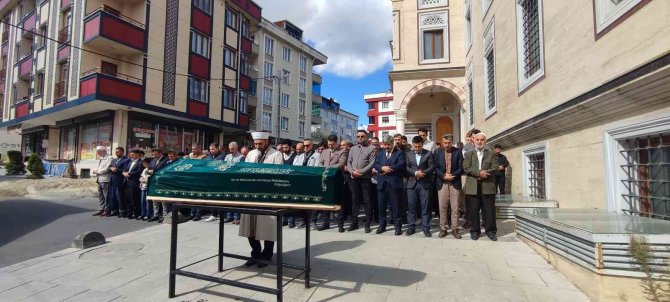 Arnavutköy’de Çıkan Yangında Ölen Otizmli Çocuk Son Yolculuğuna Uğurlandı
