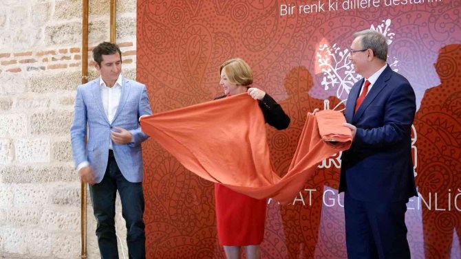 Padişah Fermanıyla Formülü Yasaklanan Efsane Renk, Yıllar Sonra Yeniden Hayat Buluyor