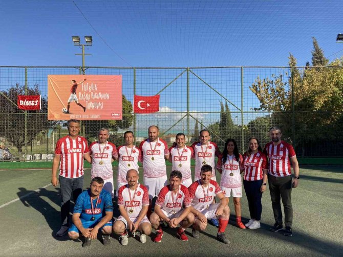 Futbol Turnuvasında Şampiyonu Ege Derbisi Belirledi