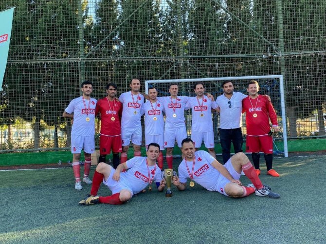 Futbol Turnuvasında Şampiyonu Ege Derbisi Belirledi
