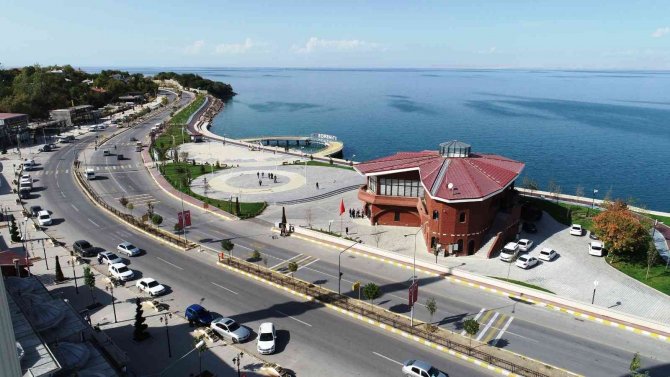 Edremit Belediyesinden Ücretsiz Wi-fi Hizmeti