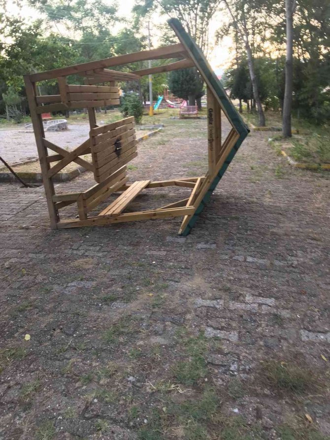 Başkan Akçadurak: "Kamu Malına Zarar Vermek Bir İnsanlık Suçudur”