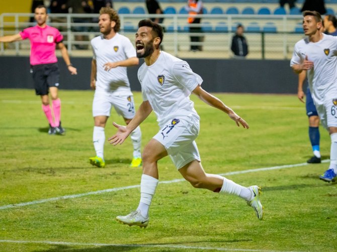 Bucaspor Fire Vermeden Devam Ediyor