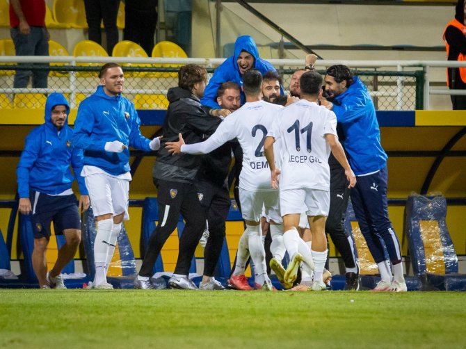 Bucaspor Fire Vermeden Devam Ediyor