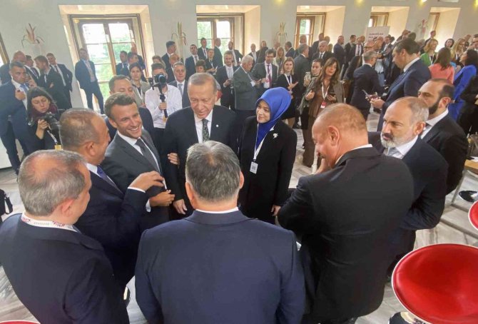 Cumhurbaşkanı Erdoğan, Aliyev Ve Paşinyan’dan Üçlü Görüşme