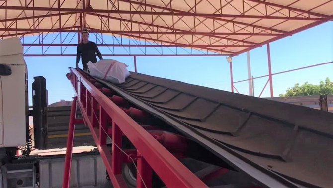 Bereketli Bir Sezon Geçiren Üzümcünün Yüzü Gülüyor