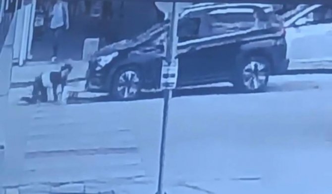 Yaya Geçidini Kullanan Kadına Cip Çarptı