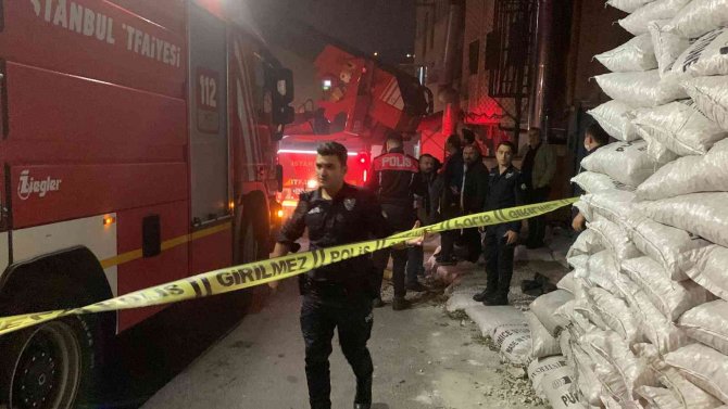 Güngören’de 4 Katlı İş Yerinde Korkutan Yangın