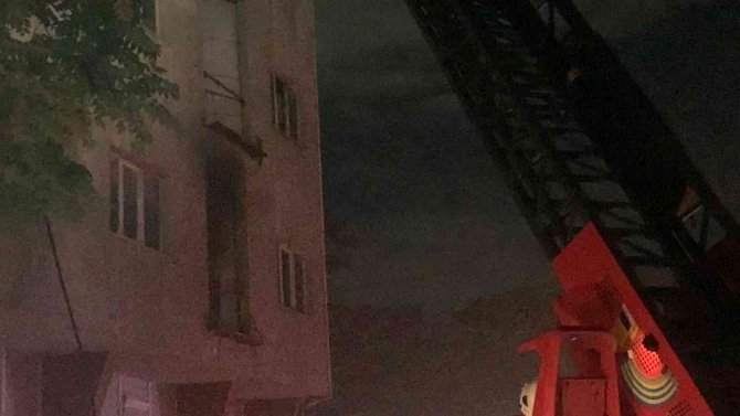 Güngören’de 4 Katlı İş Yerinde Korkutan Yangın