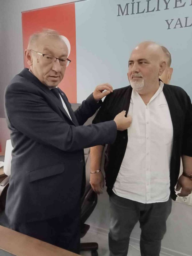 Yalova’da İ̇yi̇ Parti’den İstifa Eden 4 Kişi Daha Mhp’ye Katıldı