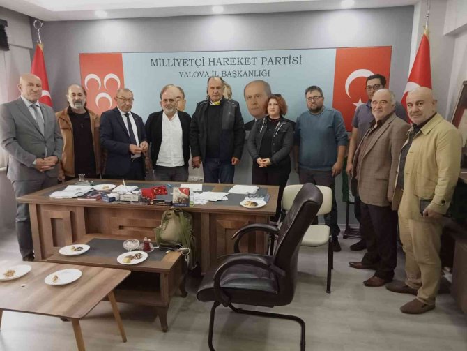 Yalova’da İ̇yi̇ Parti’den İstifa Eden 4 Kişi Daha Mhp’ye Katıldı