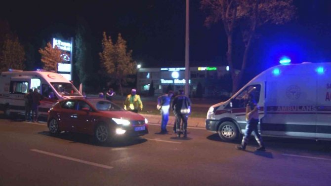 Trafikte Kardeş Kurşunu: Kardeşi Tarafından Otomobilin İçerisinde Vurulan Şahıs Yaralandı