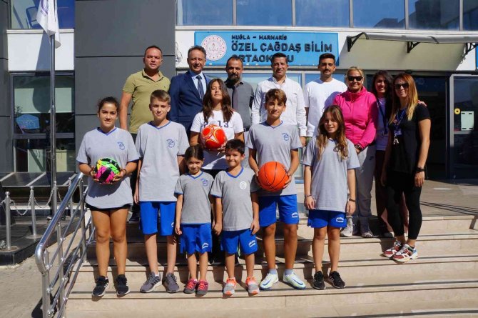 Marmaris’te En Çok Pil Toplayan Okullar Ödüllendirildi