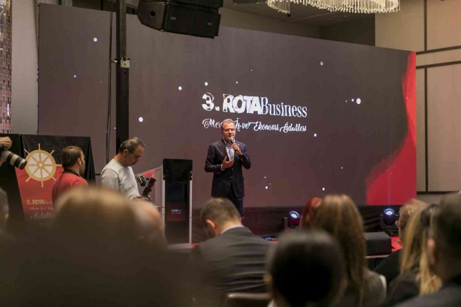 Seçer: "İ̇ş İnsanlarına Gönlümüz De Açık Kapımız Da"