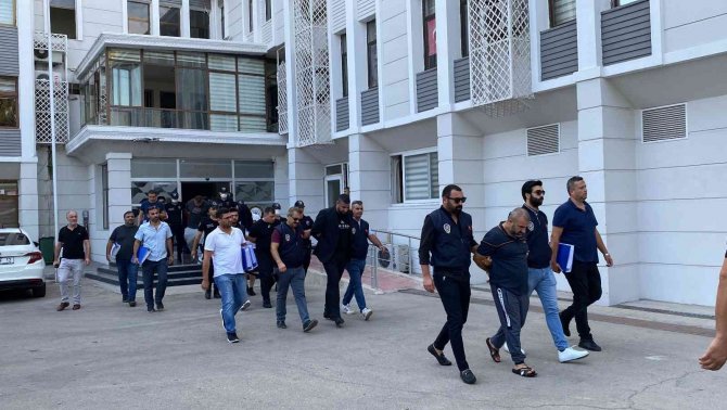 Almanların Korkulu Rüyası Çetenin 12’i Üyesi Tutuklandı