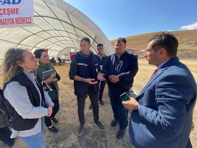 Deprem Bölgesinde Çalışmalar Devam Ediyor