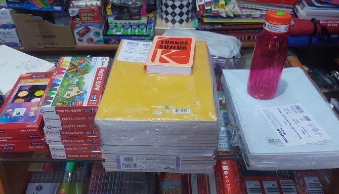 Dernekten Öğrencilere Destek