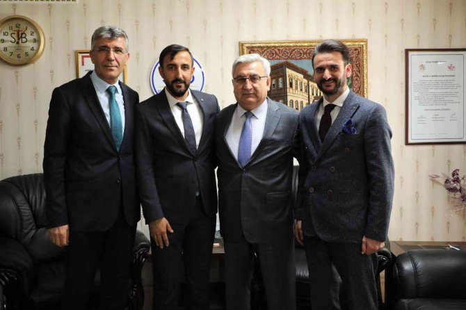 Stb’de 13 Yıl Sonra Başkan Değişti