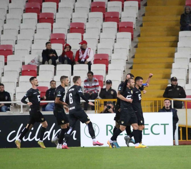 Uefa Avrupa Konferans: Sivasspor: 1 - Ballkani: 2 (İ̇lk Yarı)
